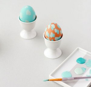 https://www.papernstitchblog.com/2013/03/13/easter-diy-painterly-pastel-eggs/