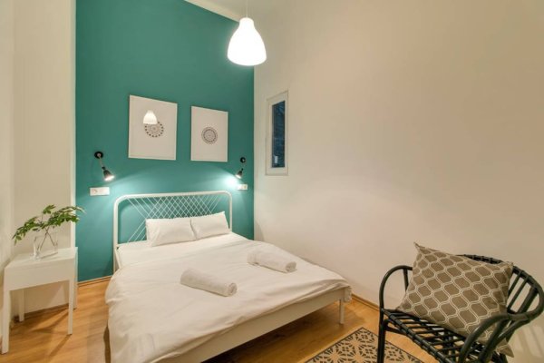 32e56b64-2ce7-4c42-b7a2-986ebb76838a