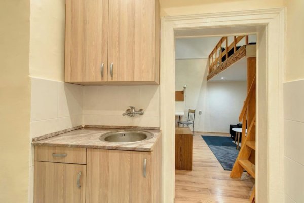 c9498e31-a297-471b-82a8-5398e12f5583