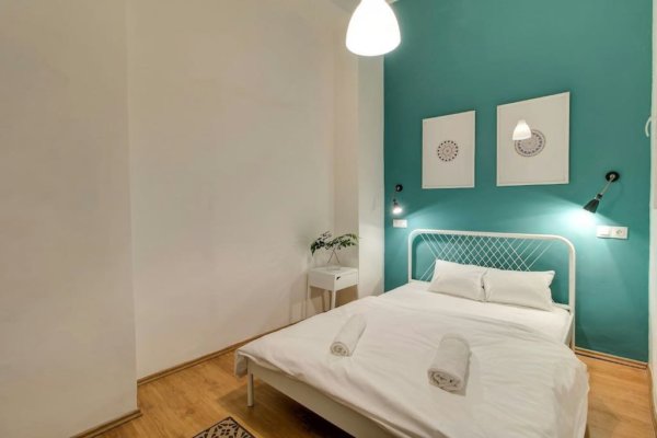 f785d11d-03e1-4d2f-805a-16432acca42d